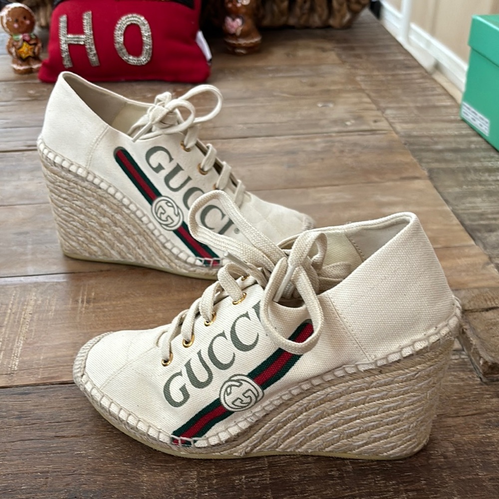 GUCCI Canvas Shoes w/dustbags and Gucci box - Never Worn